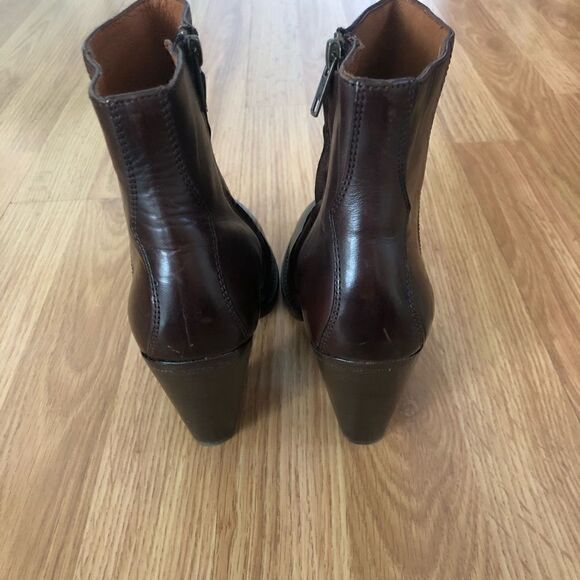 FRYE Jenny 3475388-DBN Dark Brown Leather Side-Zip Booties - Picture 7 of 13